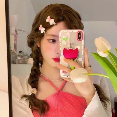 芒果和红色轮椅